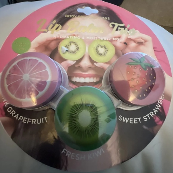 2/$22 Lip Balm (3 Pack)Pink Grapefruit,Fresh Kiwi and Sweet Strawberry - Picture 1 of 2